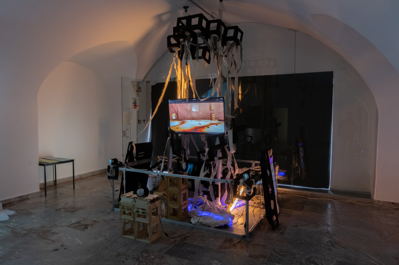 Adrijan Praznik piše o lanskoletnem Mednarodnem festivalu računalniške umetnosti, ki je potekal oktobra v Mariboru.